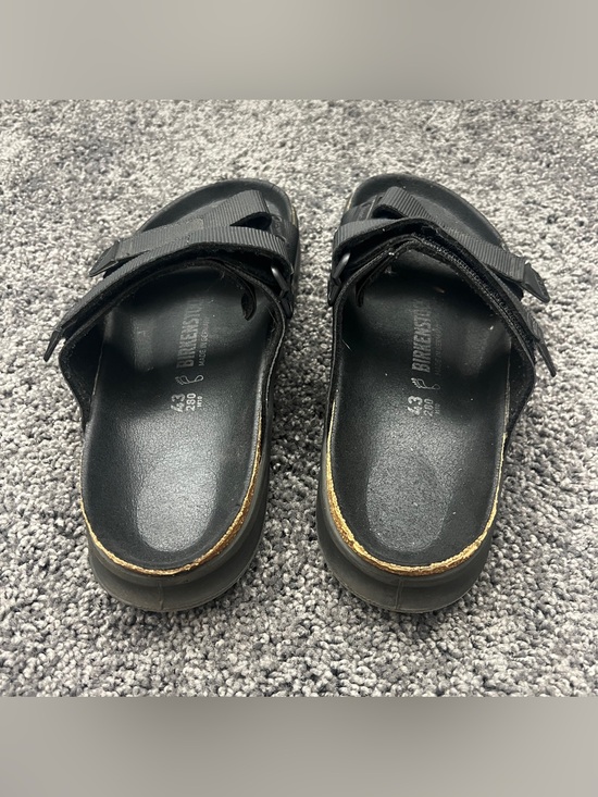 Sandals_&_Flip_Flops